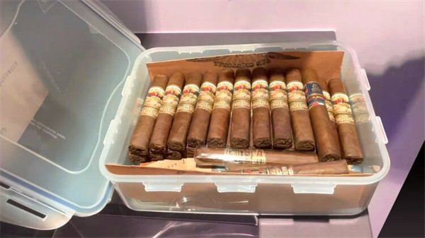 How long do cigars last without a humidor