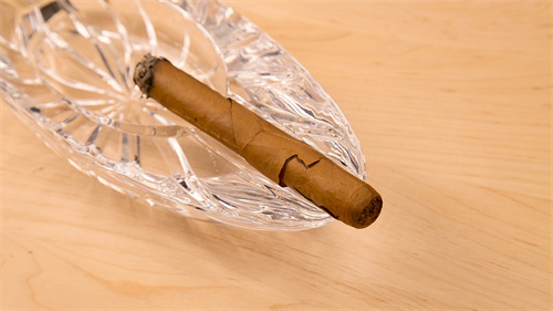 How to tell if a cigar is dry