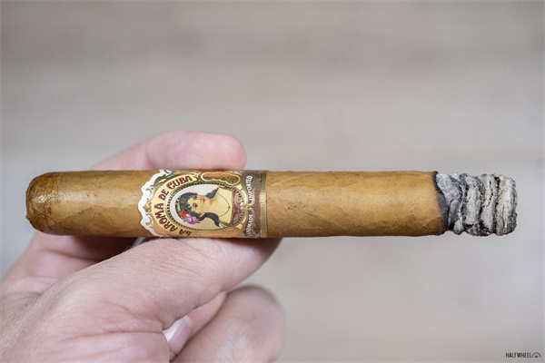 la aroma de cuba corona