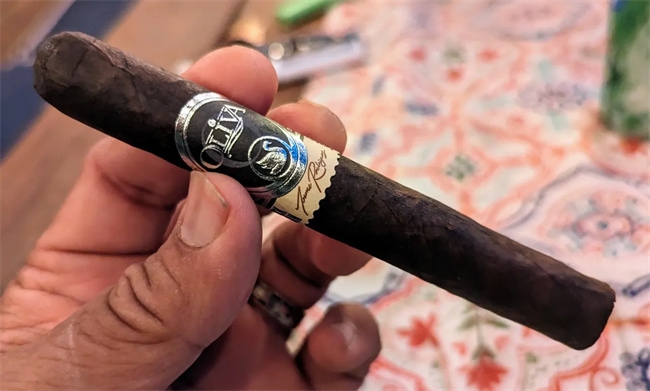 How long does it take to rehydrate a cigar?