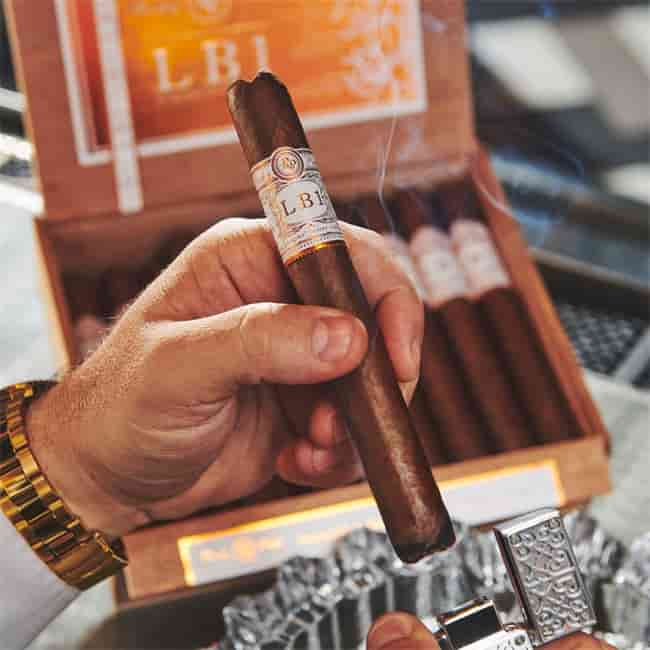 ¿son buenos los puros rocky patel3