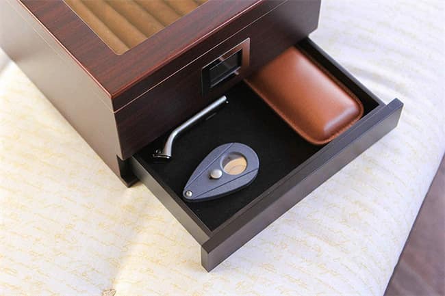 estuche elegancia cristal renzo humidor review7