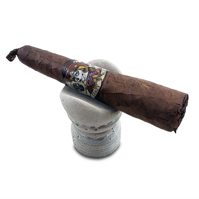 crazy alice cigar review3