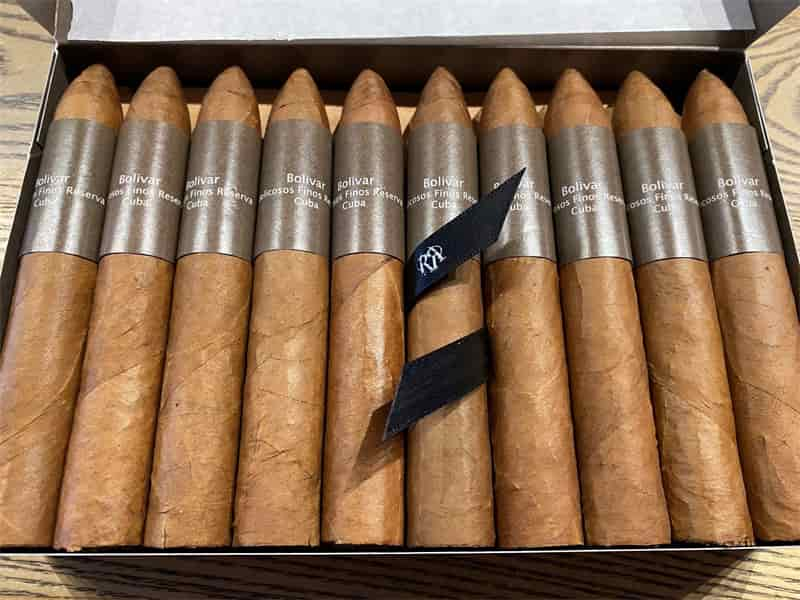 charutos cubanos